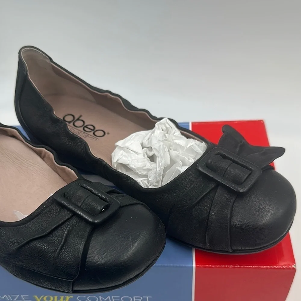 Abeo Biosystem Tabitha Black Leather Slip On Ballet Flats Shoes Womens SZ 6 New